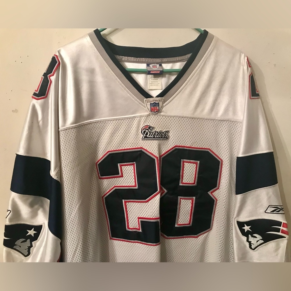 NFL NEW ENGLAND PATRIOTS 
Official NFL Equipment 
REEBOK ON FIELD
#28COREYDILLON